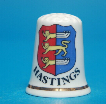Hastings-Sussex-Coat-of-Arms-China-Thimble-B112-163756837641