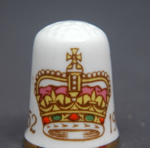 Special-Offer-Caverswall-Queens-Silver-Jubilee-1977-Signed-MGrant-Thimble-B92-161544727221