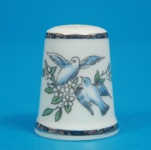 Special-Offer-Royal-Worcester-Doves-of-Peace-China-Thimble-B76-153219982241