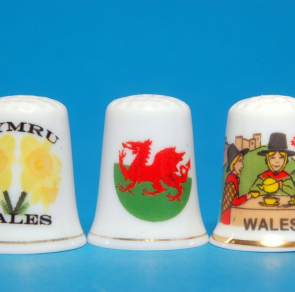 Miss-Mouse-Special-Offer-Wales-Set-Of-3-China-Thimbles-B61-154597113116